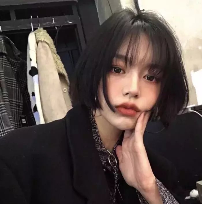窗外是蓝星